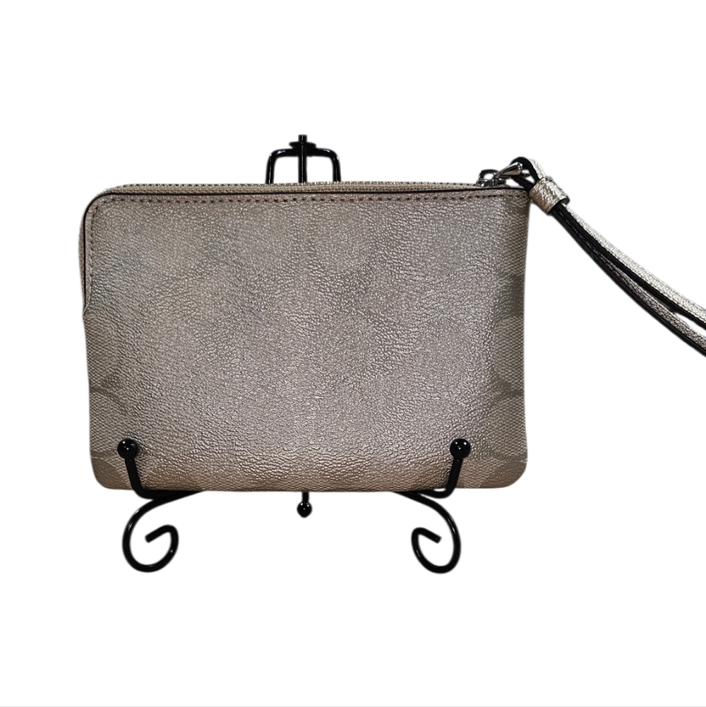 Coach Metallic Champagne Corner Zip Wristlet F38655 Pebbled Canvas EUC - Picture 3 of 10